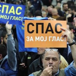 Serbie : l'opposition dans la rue contre le tripatouillage des élections