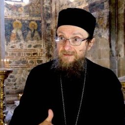 Kosovo : le monastère de Dečani « menacé », l'higoumène Sava Janjić attaqué