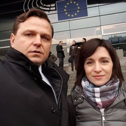 « Vol du milliard » en Moldavie : l'opposition demande de l'aide à la Roumanie