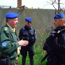 Kosovo : Eulex arrête quatre Serbes soupçonnés de crimes de guerre