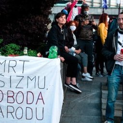 Mobilisation contre la dérive autoritaire en Slovénie : la coalition Janša sur la sellette ?