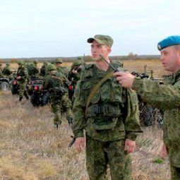 Serbie : grandes manoeuvres militaires avec les Russes... puis avec les Américains