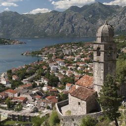 Monténégro : une Lex specialis pour geler les constructions dans la Bouche de Kotor