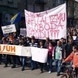 Dans les Balkans, les droits des travailleurs de plus en plus menacés