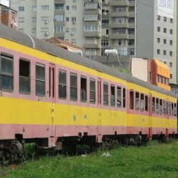 Albanie : « tchou-tchou » en panne, les promesses à Bruxelles déraillent