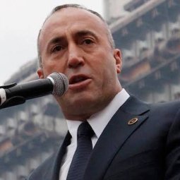 Kosovo : les Serbes quittent le gouvernement, Haradinaj fait de la résistance