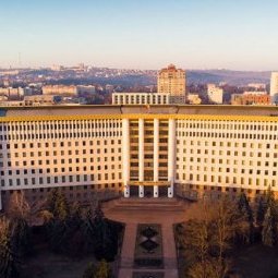 Moldavie : la présidente dissout le Parlement, élections anticipées prévues le 11 juillet