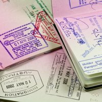 Balkans : l'Union européenne est favorable à « la réintroduction des visas »