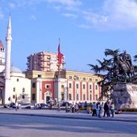 Albanie : les imams à toute vapeur contre l'interdiction du voile à l'école