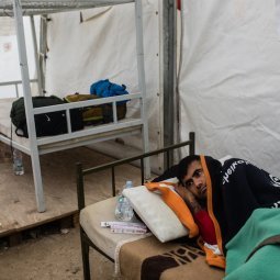 Le coronavirus, double peine pour les réfugiés dans les Balkans