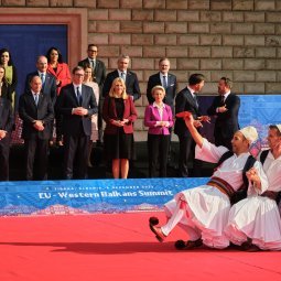 Sommet UE-Balkans occidentaux : face à la Russie, opération séduction à Tirana