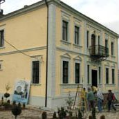 Inauguration en grande pompe du musée vide des Albanais de Macédoine