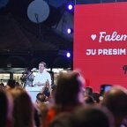 Kosovo : troisièmes législatives en un an, faible participation et contre-performance d'Albin Kurti