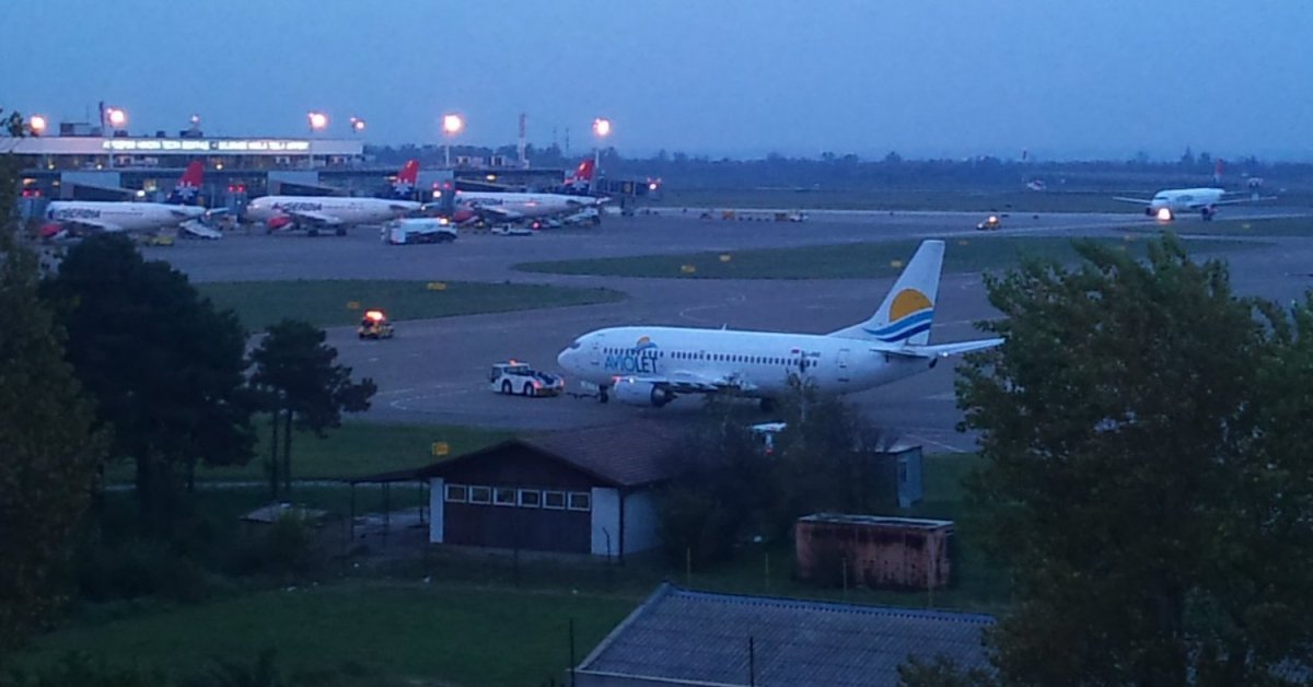 Ventes d'armes : de mystérieux vols cargo entre la Serbie et Israël