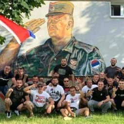 Balkans : ces fresques qui célèbrent les criminels de guerre