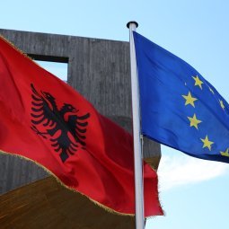 L'Albanie dans l'Union européenne : un long chemin encore semé d'embuches