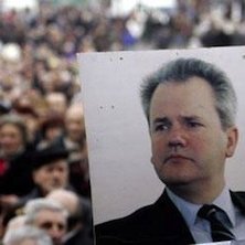Élections en Serbie : « consensus national » et retour aux années 1990 ?