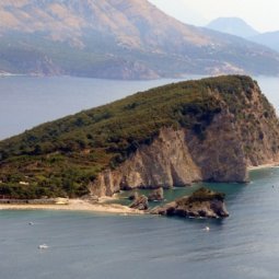 Monténégro : des hôtels et une marina vont-ils bientôt saccager l'île de Sveti Nikola ?