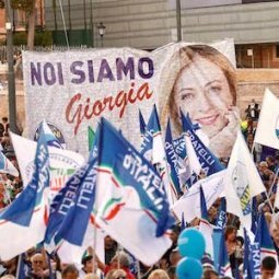 Diaspora : ces Albanais qui soutiennent l'arrivée au pouvoir des néofascistes en Italie