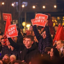 Législatives au Kosovo : pour qui voter et pourquoi, dilemme familial
