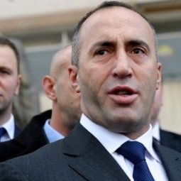Kosovo : Ramush Haradinaj sauve sa tête et son budget