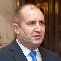 Bulgarie : le président Radev avec la Hongrie et la Serbie pour « défendre la famille »