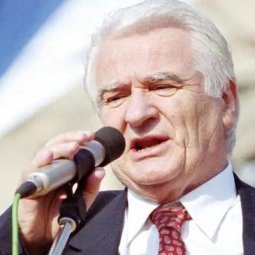 Serbie : Dragoljub Mićunovic « Mićun », les adieux à un éternel révolté