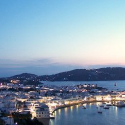 Covid-19 en Grèce : sur les îles, des drones pour fliquer les luxueuses fêtes privées