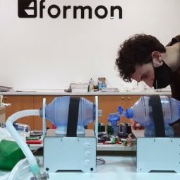 Coronavirus : des respirateurs artificiels à bas coûts made in Kosovo