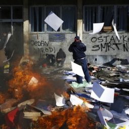 Révoltes populaires dans les Balkans : les promesses non tenues de la démocratie libérale