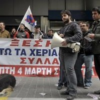 Crise en Grèce : la population sous le choc des mesures d'austérité