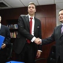 Serbie : accord de coalition signé entre le SPS, le SNS et URS