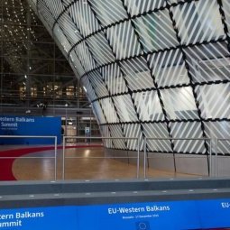 L'élargissement de l'Union européenne : un choix stratégique ? La France, les Balkans occidentaux et l'UE dans un contexte géopolitique incertain