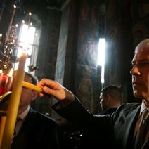 Pâques orthodoxes : visite controversée de Boris Tadić au monastère de Visoki Dečani