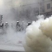 De violentes émeutes secouent la Grèce suite à une bavure policière