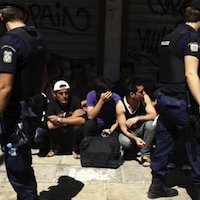 Migrations en Grèce : un week-end de chasse aux clandestins 
