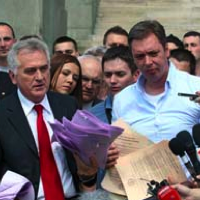 Serbie : Tomislav Nikolić accuse son rival Boris Tadić de fraude électorale