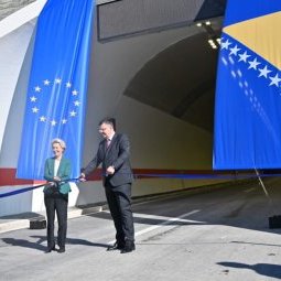 Énergie : Ursula von der Leyen promet 500 millions d'euros aux Balkans occidentaux