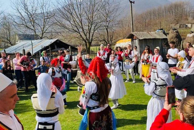 Archive | Albanie : la danse de Tropoja au patrimoine mondial de l'Unesco