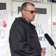 Serbie : Goran Samardžić, vétéran de guerre engagé avec les étudiants de Novi Pazar