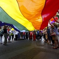 Gay Pride en Serbie : « parade de la honte » pour l'Église orthodoxe
