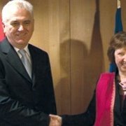 Catherine Ashton, nouveau médiateur européen des discussions sur le Kosovo ?