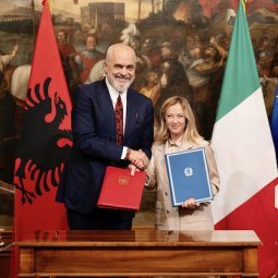 L'Italie va « délocaliser » ses demandeurs d'asile en Albanie