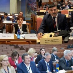 Bosnie-Herzégovine : les députés sont en voyage d'affaires