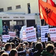 Kosovo : Vetëvendosje ! poursuit le combat contre tout dialogue avec la Serbie