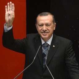 Serbie : à Belgrade et Novi Pazar, tapis rouge pour le « pacha turc » Erdoğan