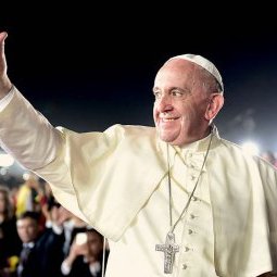 20 ans après Jean-Paul II, le pape François est attendu en Roumanie