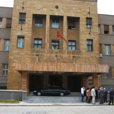 Macédoine : à quand l'usage officiel de la langue albanaise au Parlement ?