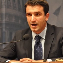 Albanie : le maire de Tirana lâché par les siens