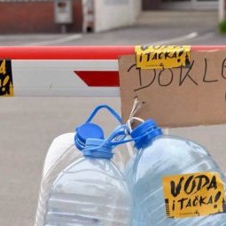 Du gaz dans l'eau : en Serbie, plus d'un million de personnes s'intoxiquent au robinet